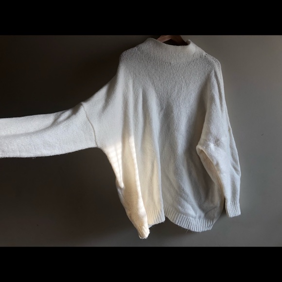 White turtleneck sweater - Picture 3 of 4